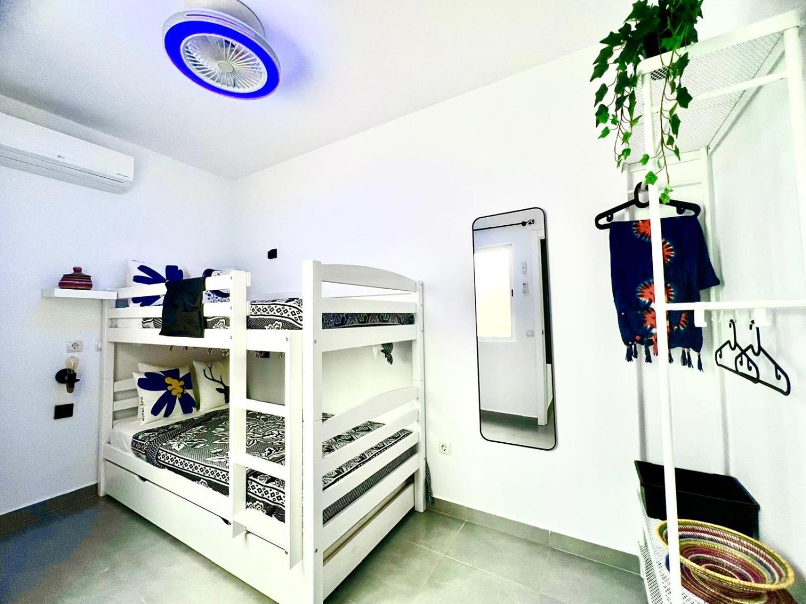 Animos! Apartments - 10 Modern Apartments Near The City & Beach, Perfect For Nomads, Travellers, Families, Watersports! Santa Maria Luaran gambar